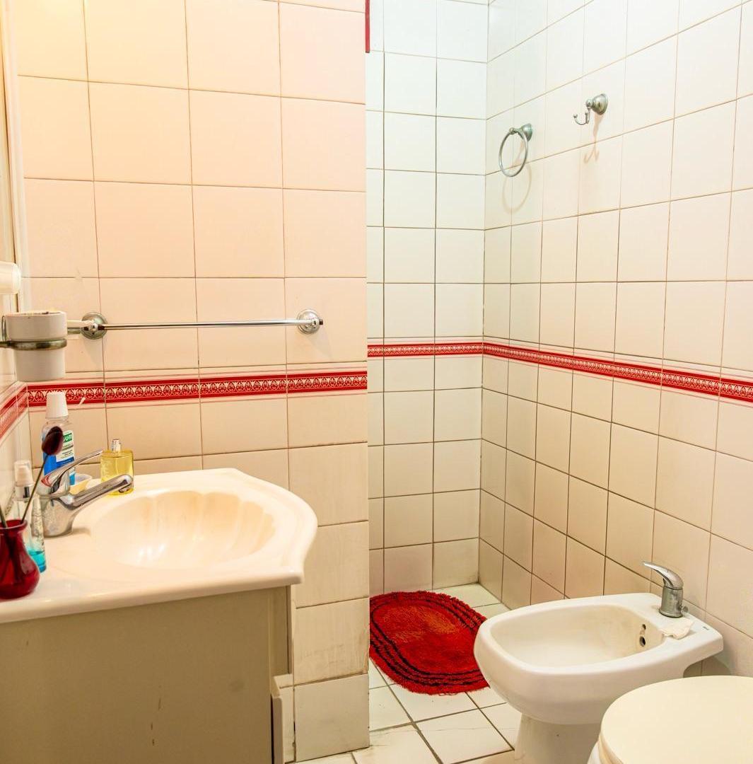 Foto de VENTA DE CASA 5 AMBIENTES MORENO CENTRO, imagen 4