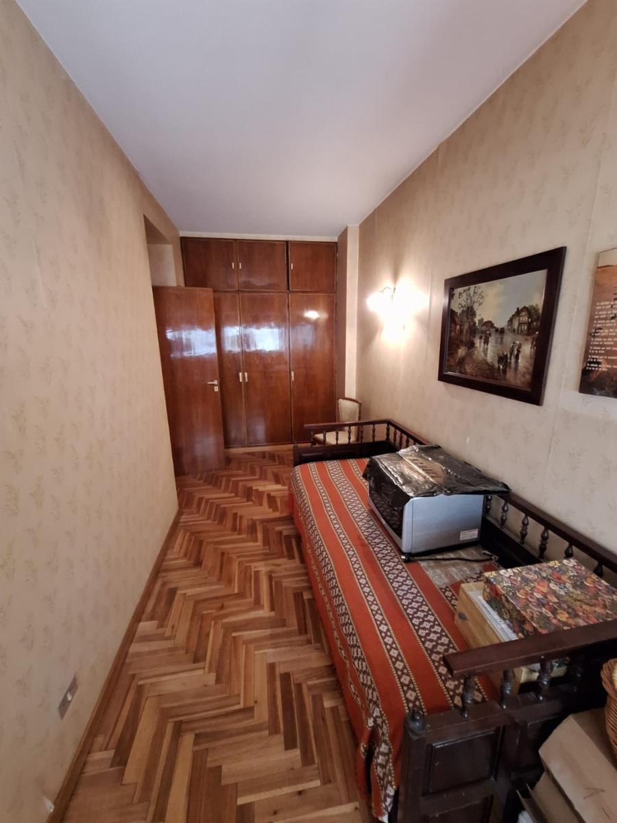 Piso 3 Dorm. a m de Av Alem 5