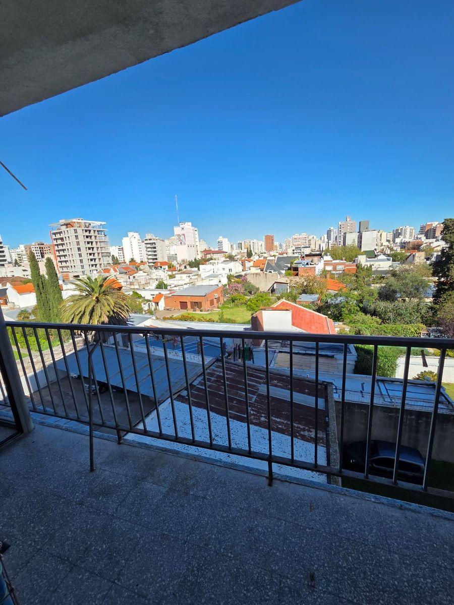 Venta Departamento 3 Dorm. con Cochera y Quincho Excelente Ubicación 1