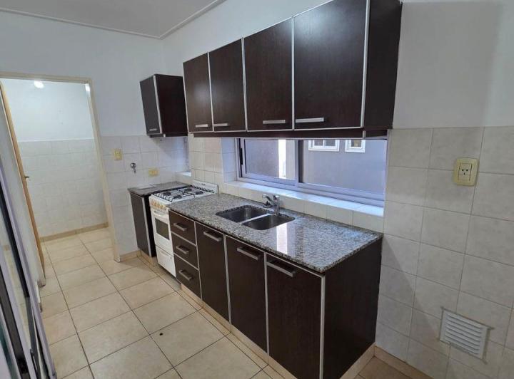 Departamento 2 dormitorios c/balcon 5