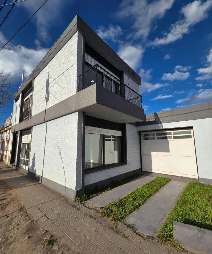 Casa 3 dormitorios Apta a Credito 1