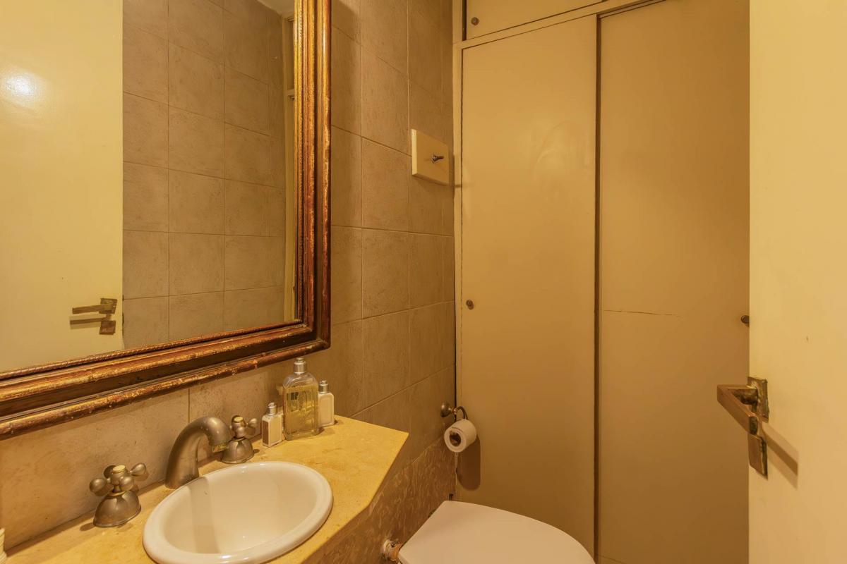 Piso de 5 Ambientes en Palermo Chico con Patio y Cochera 5