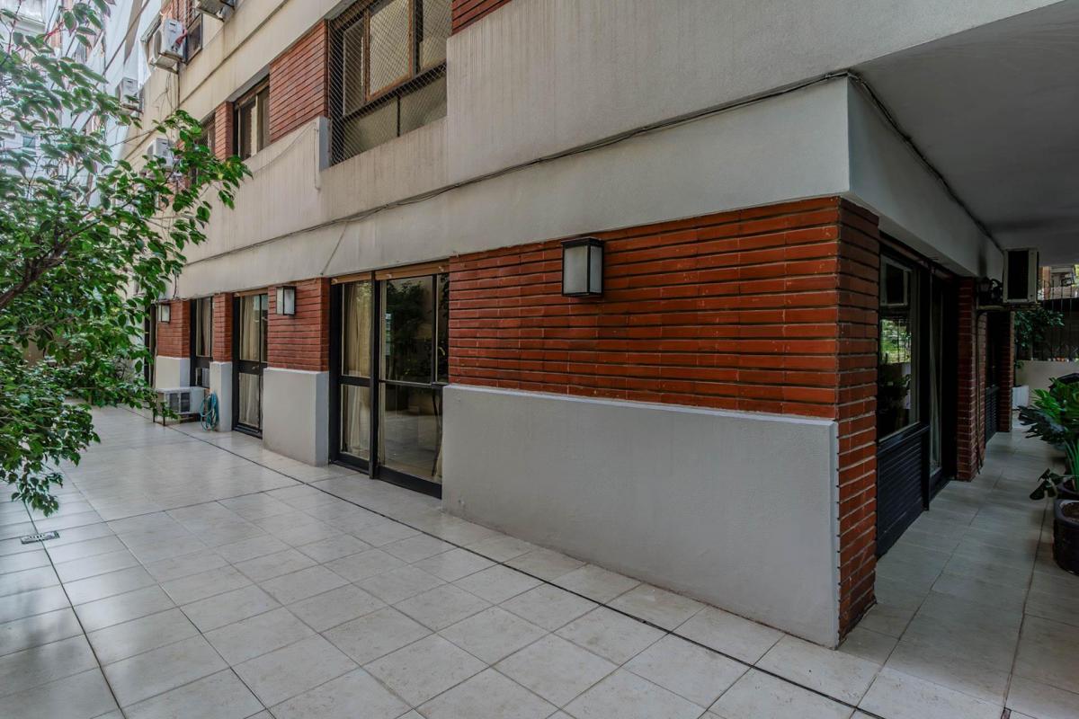 Piso de 5 Ambientes en Palermo Chico con Patio y Cochera 4
