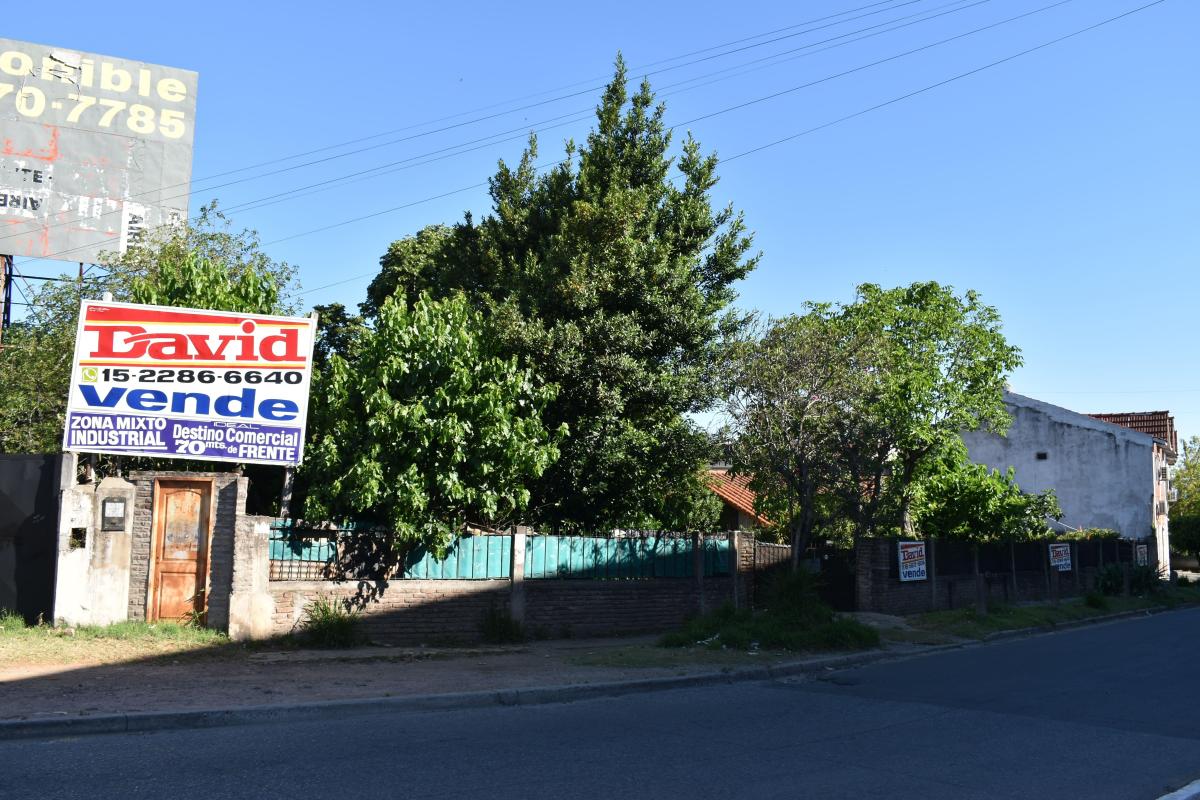 EXCELENTE ESQUINA COMERCIAL