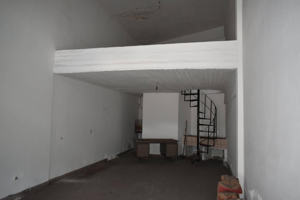 LOCAL EN EXCELENTE UBICACION COMERCIAL