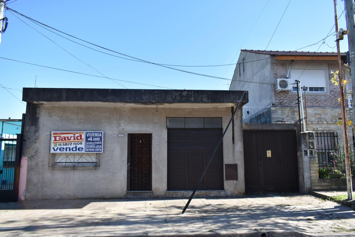 CASA 4 AMB. C/ GALPON