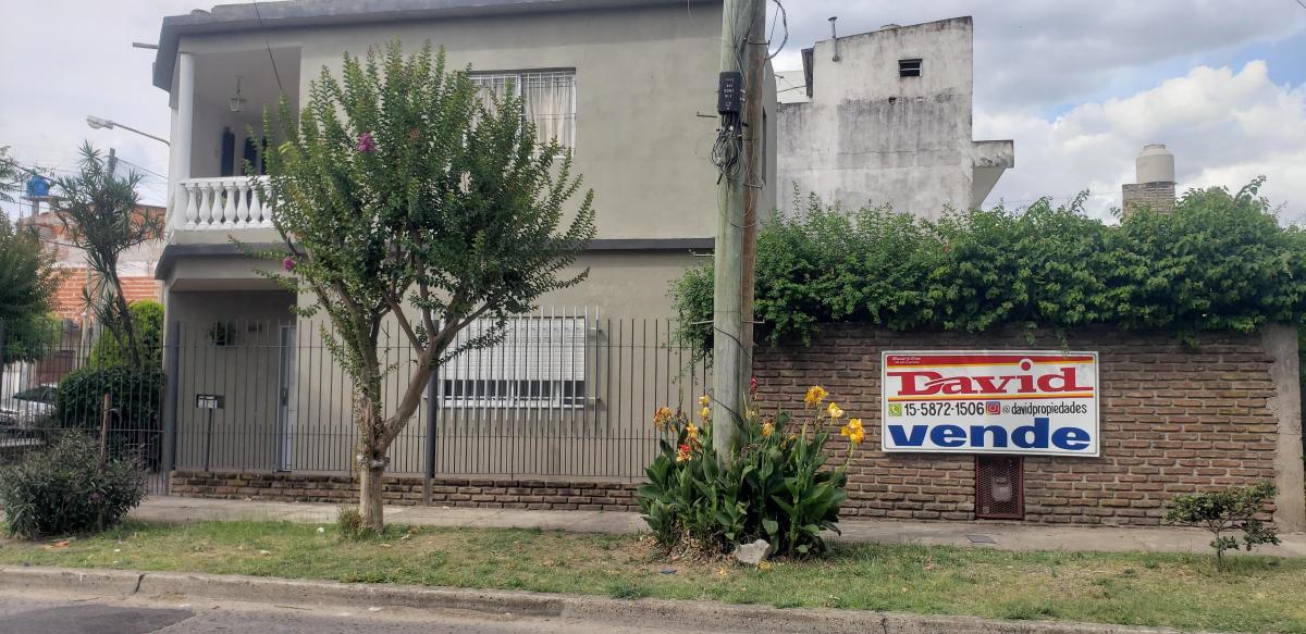 IMPECABLE CASA 3 AMB. EN DOS PLANTAS