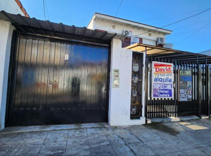 DUPLEX 3 AMB. C/COCHERA 4