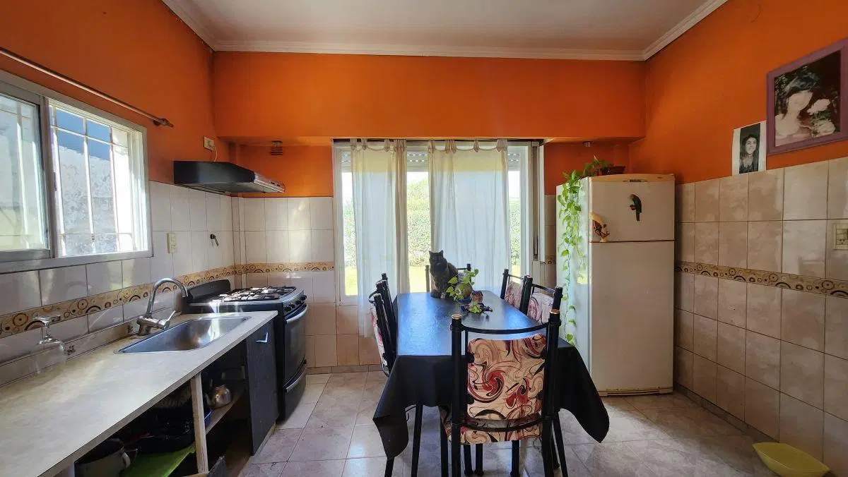 CASA 3 AMB. C/ TERRENO LIBRE 3