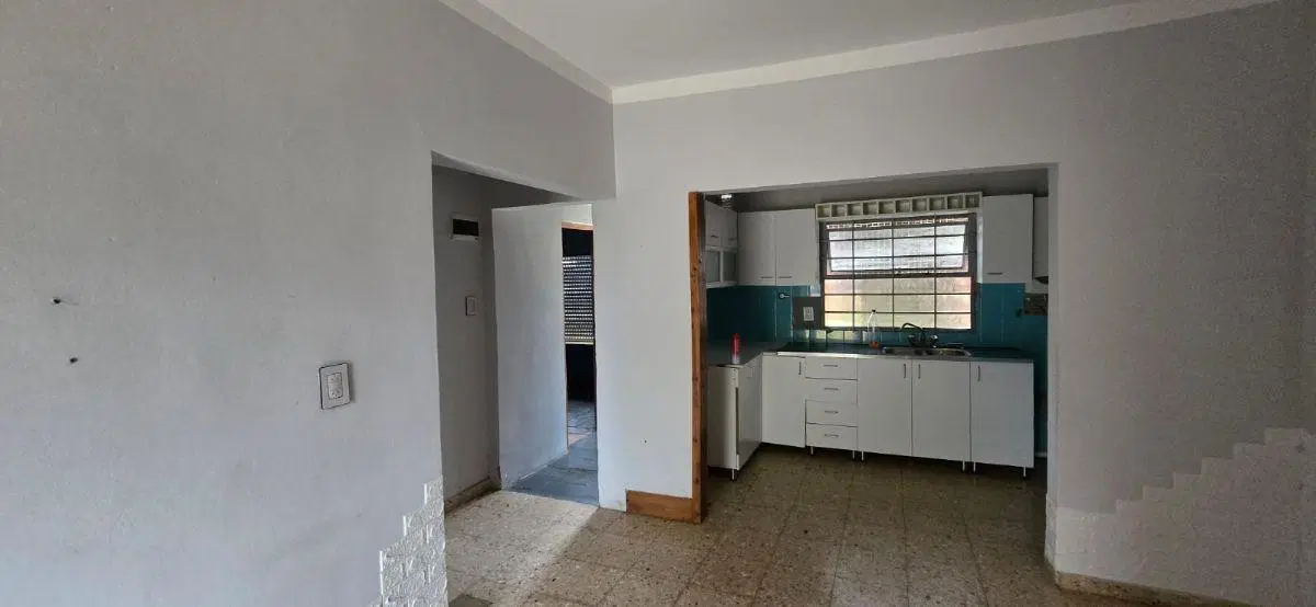 CASA 3 AMB. C/ TERRENO Y PILETA 5