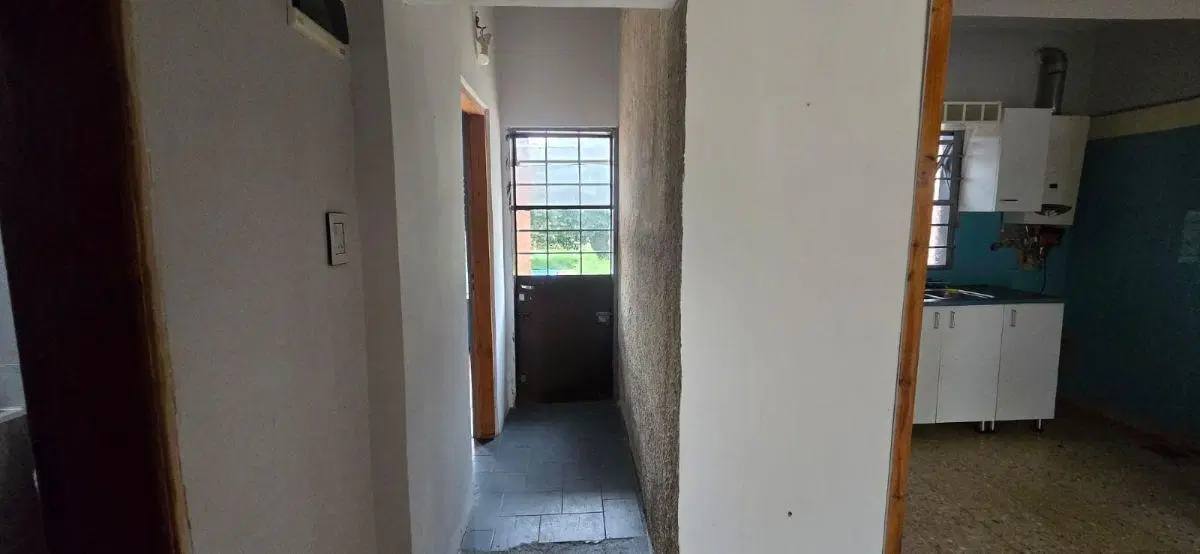 CASA 3 AMB. C/ TERRENO Y PILETA 3