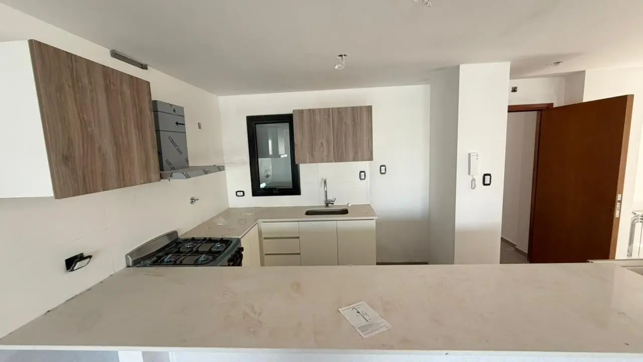 Venta de Departamento 2 Dormitorios Con Cochera, La Plata 4