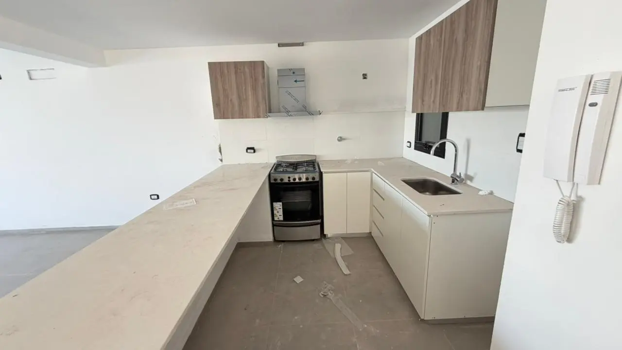 Venta de Departamento 2 Dormitorios Con Cochera, La Plata 5