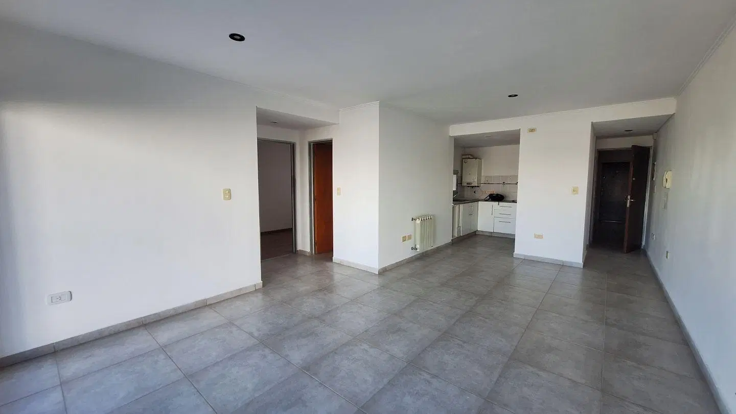 Alquiler de Departamento 2 Dormitorios, La Plata 1