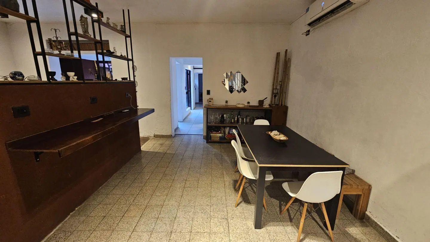 CASA INTERNA 4 DORMITORIOS, LA PLATA. 3