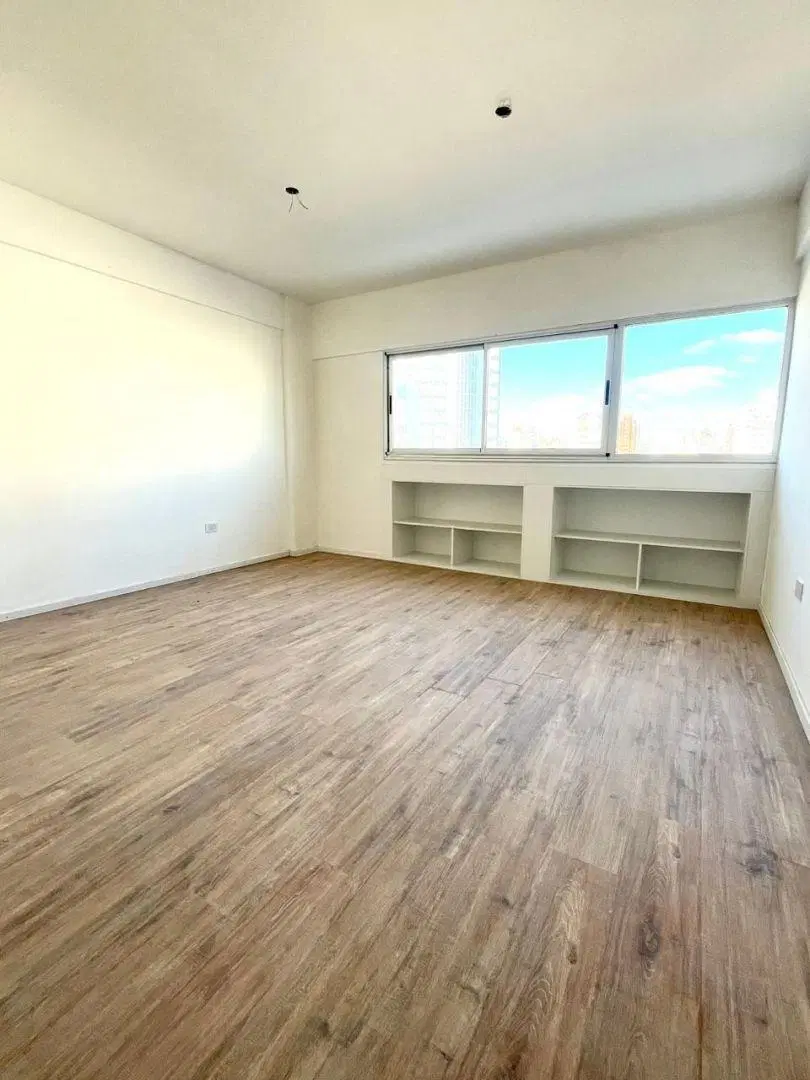 VENTA Y ALQUILER DE OFICINA A ESTRENAR EN LA PLATA CENTRO 3