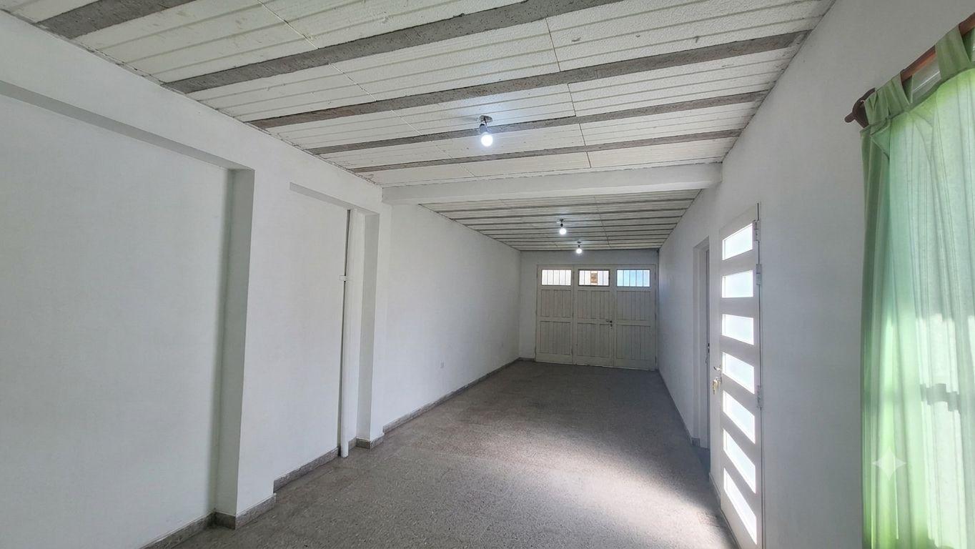 Foto de Venta de Casa 2 Dormitorios en Villa Elvira, La Plata, imagen 2