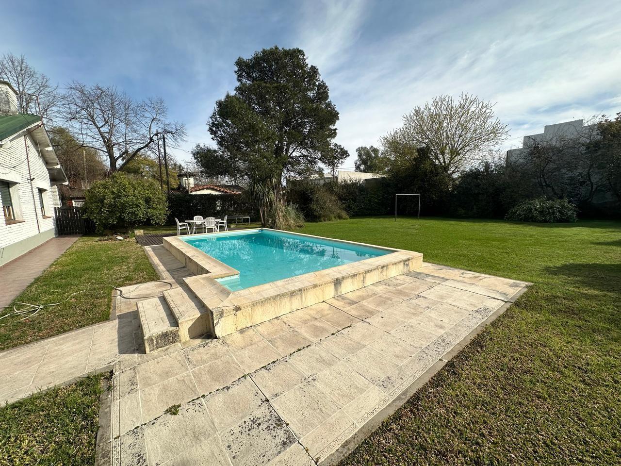 Foto de Venta de Casa de 3 Dormitorios, con parque y pileta en City Bell., imagen 5