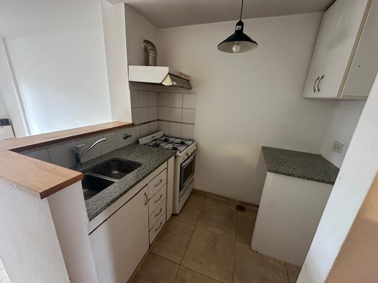 Foto de Venta de semipiso de 1 Dormitorio a una cuadra del Parque Saavedra, La, imagen 2