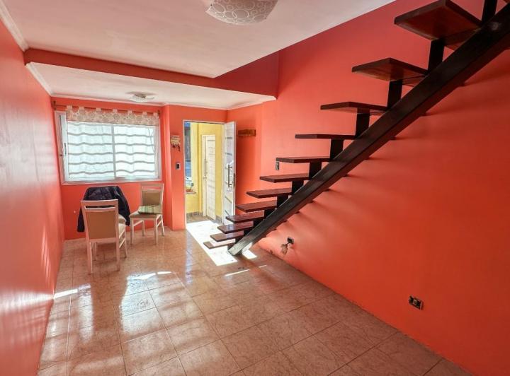 Casa en alquiler c/ cochera en Pablo Podestá 2