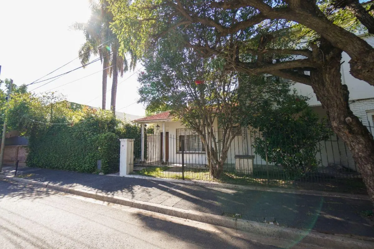 Casa en venta c/ cochera en Ciudad Jardín Lomas del Palomar 2