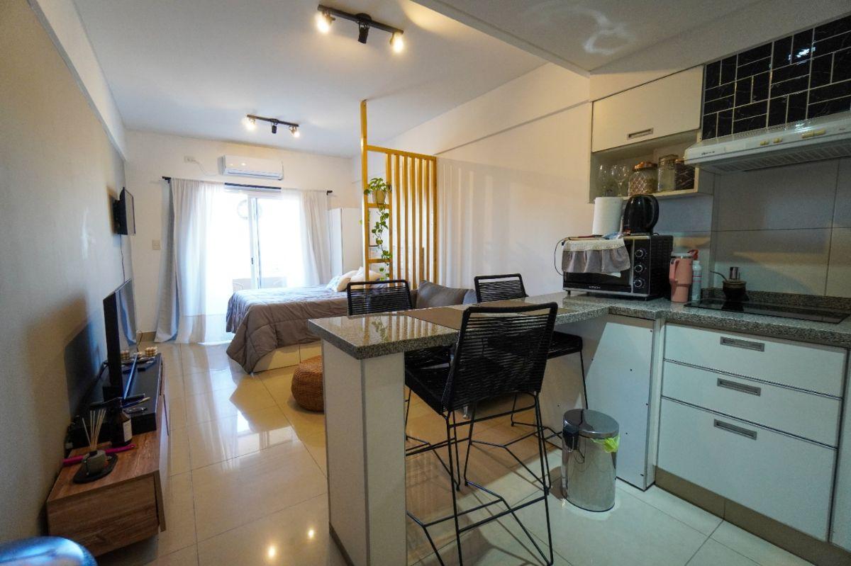 Departamento en venta c/ cochera en Martín Coronado