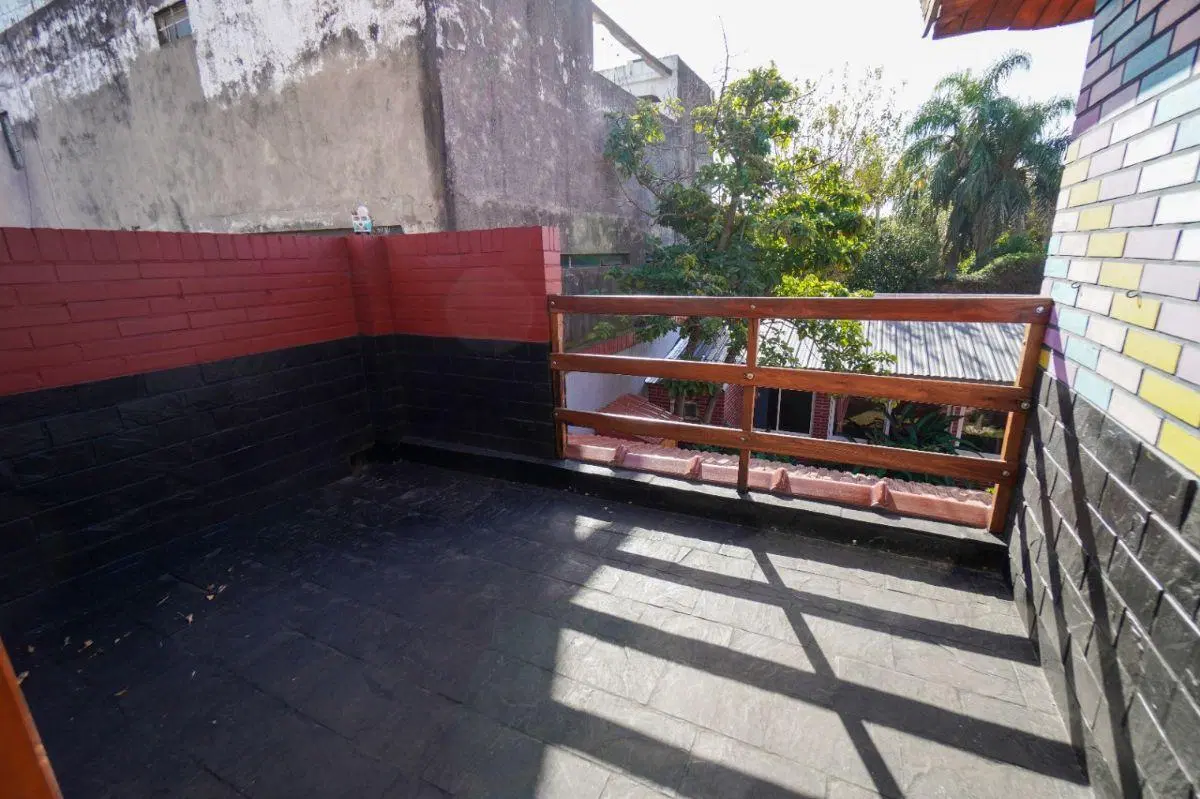 Casa en venta c/ cochera en Martín Coronado 8