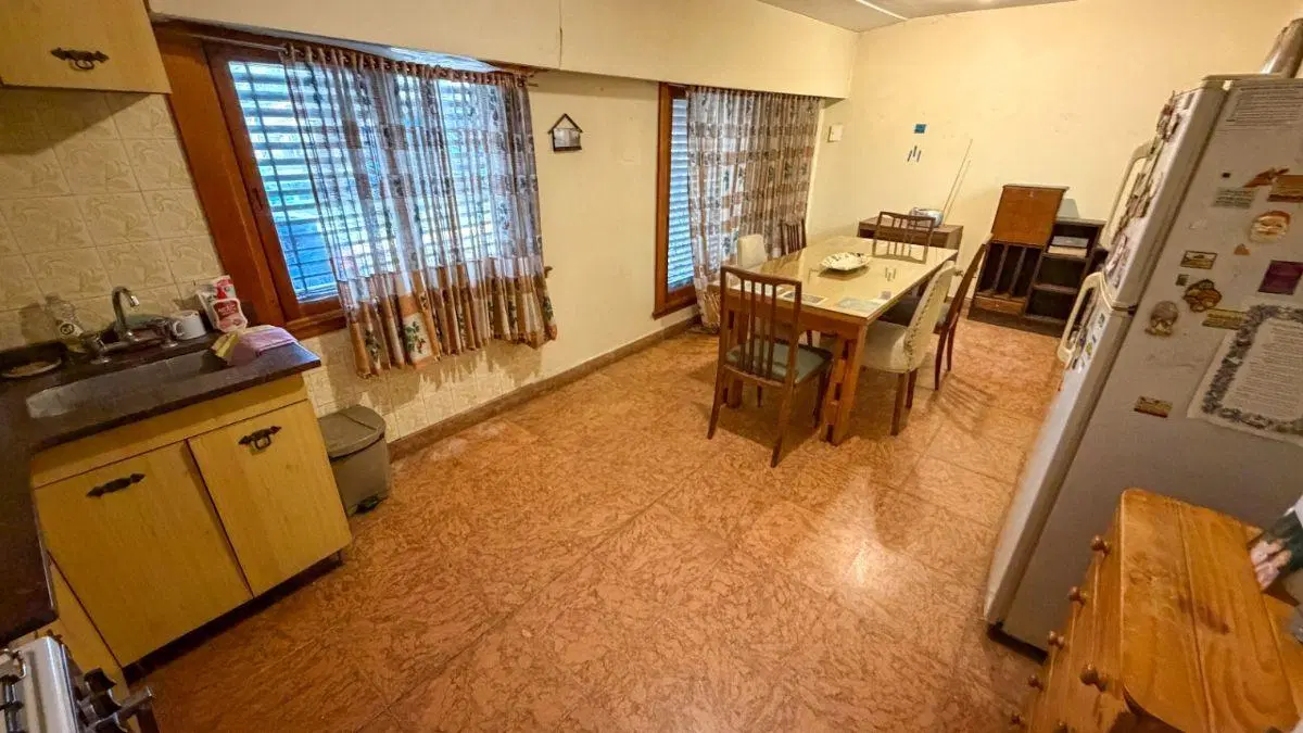 Casa en venta c/ cochera en Ciudad Jardín Lomas del Palomar 3