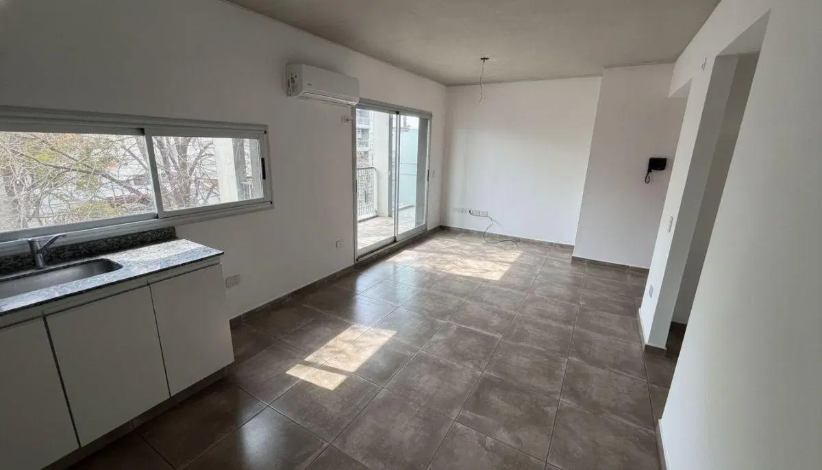 Departamento en alquiler c/cochera en Martín Coronado 4