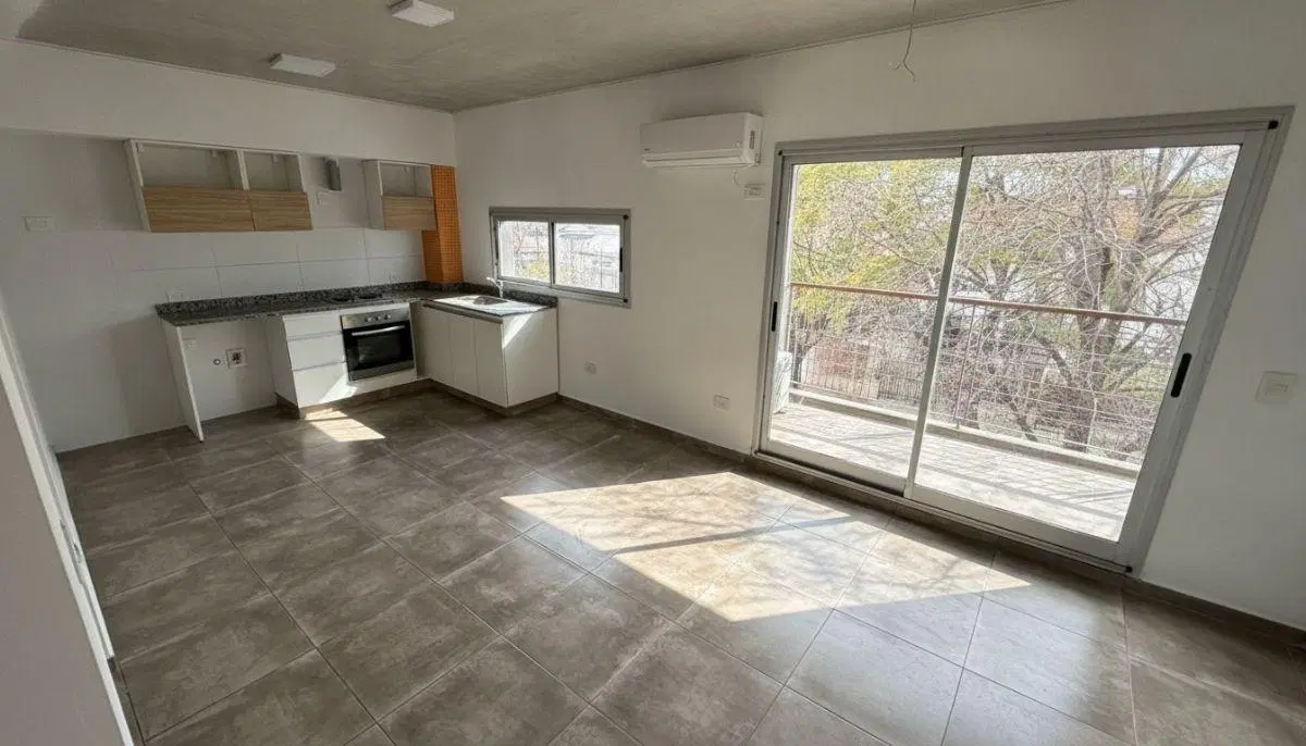 Departamento en alquiler c/cochera en Martín Coronado 1
