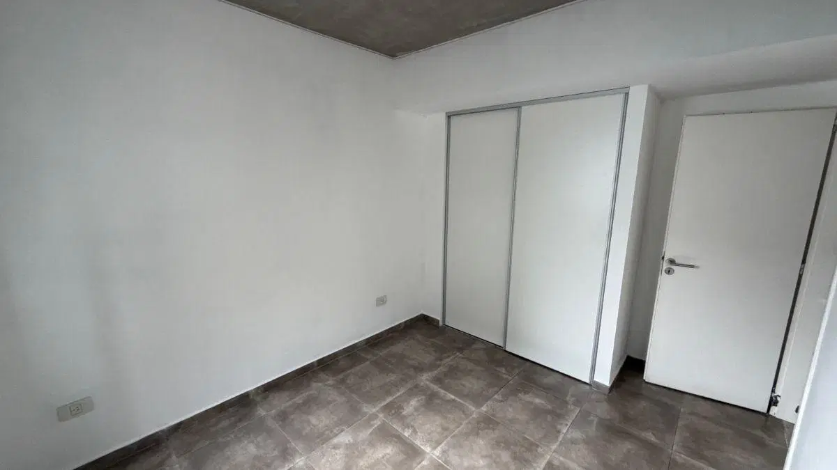 Departamento en alquiler c/cochera en Martín Coronado 5