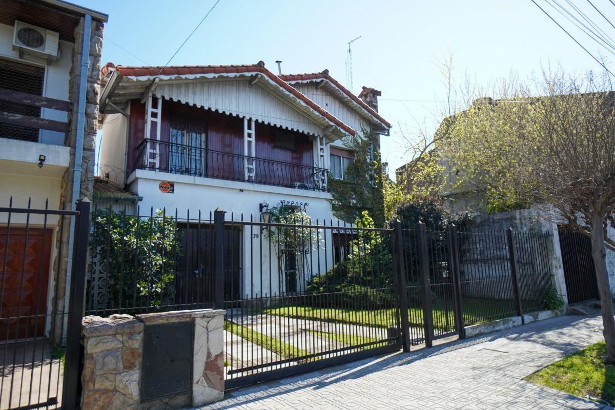 Foto de Casa en venta c/ cochera en El Palomar, imagen 1