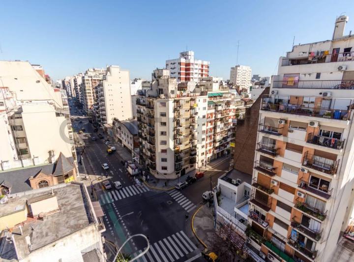 Venta Departamento 5 Ambientes con Dependencia en Villa Crespo – Apto Credito 5