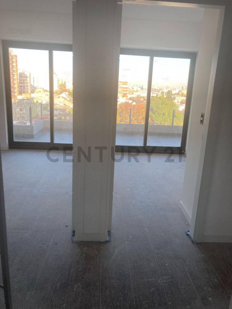 Venta Departamento 4 Ambientes Duplex con Balcon Parrilla en 5