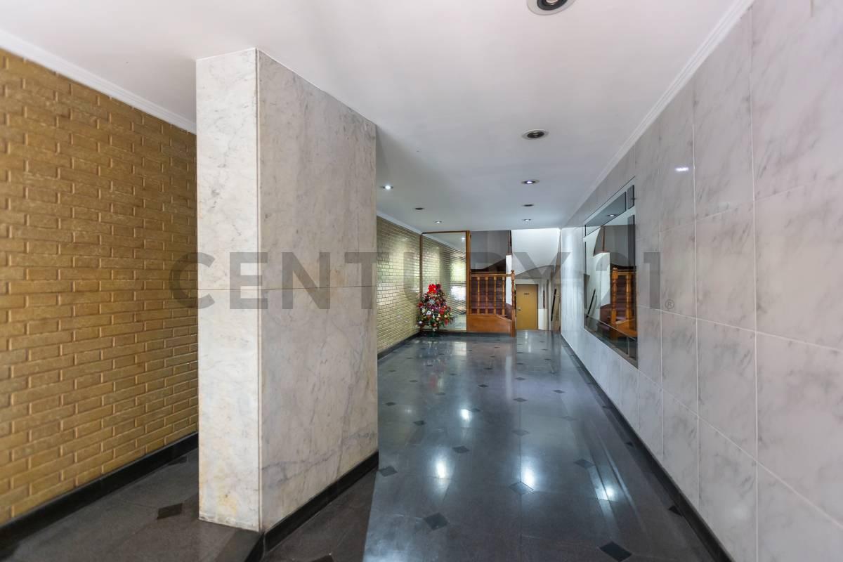 Departamento Piso Alto en Venta 3 Ambientes con Dependencia en San Telmo 5
