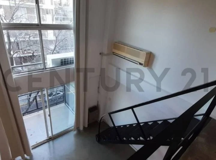 <p>DEPARTAMENTO 2 AMBIENTES TIPO DUPLEX, FRENTE AL CAMPO DE POLO!!&nbsp;</p><br><p>DESCRIPCION:&n... 5
