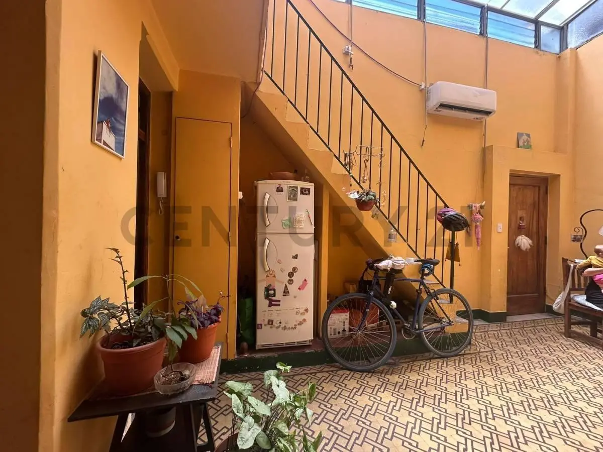 VENTA PH 4 AMBIENTES CON TERRAZA EN FLORES 2
