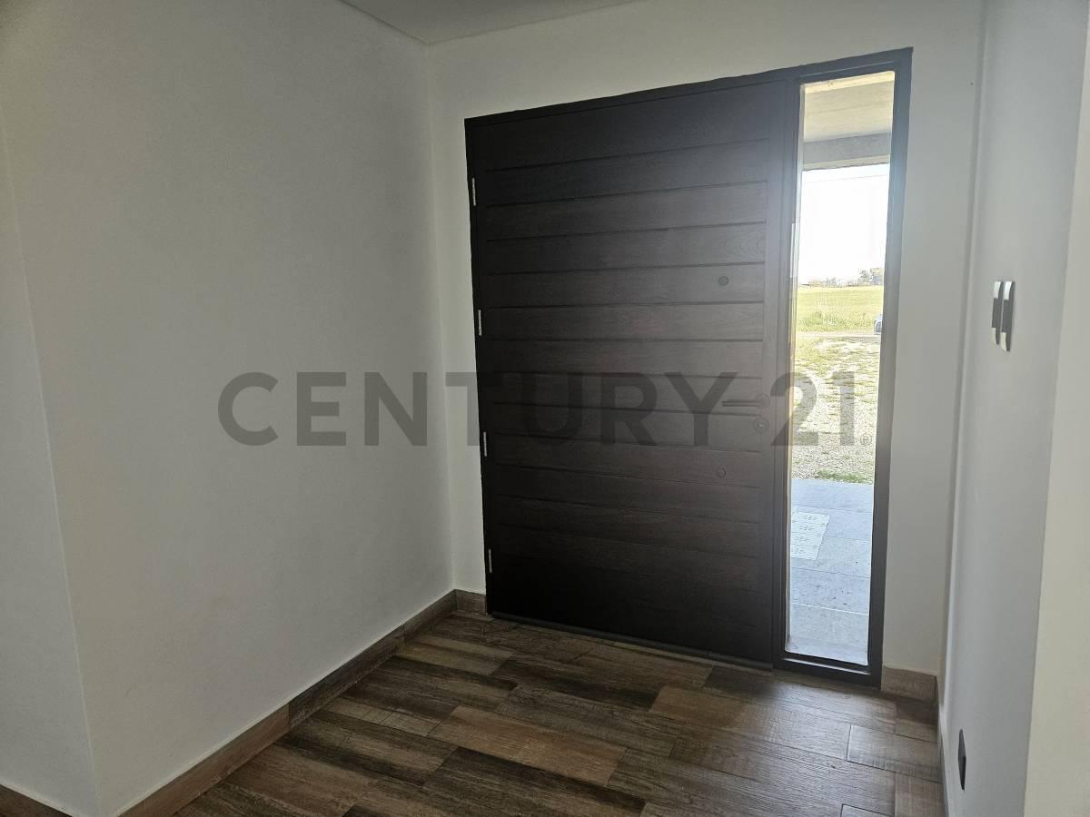 Foto de Venta Casa de 4 amb en Estancia Las Malvinas, Brandsen, imagen 3