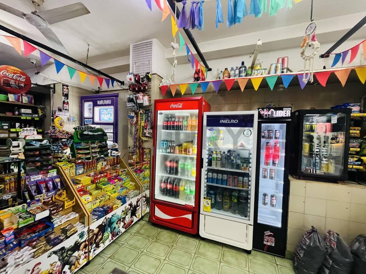 Foto de LOCAL COMERCIAL EN VENTA VILLA URQUIZA, imagen 1