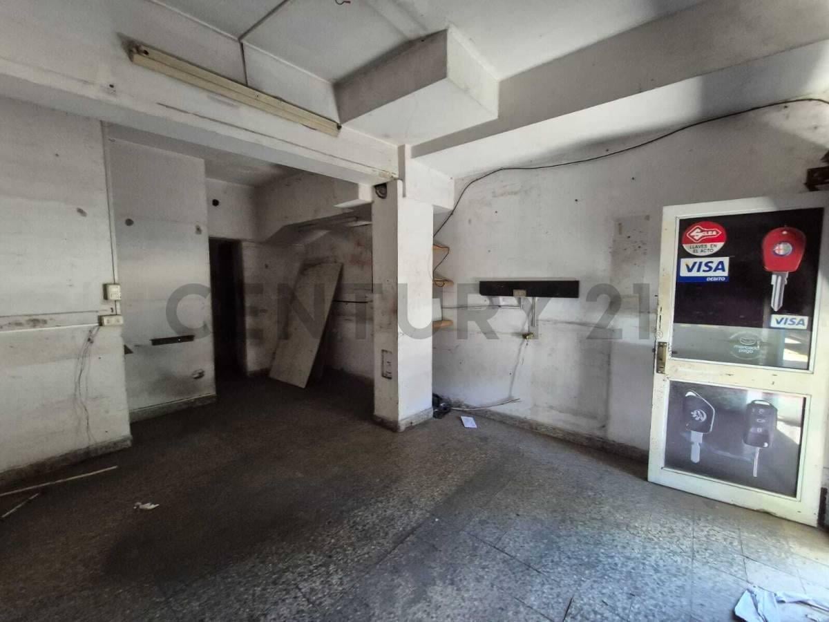 Foto de VENTA LOCAL THAMES A METROS DE WARNES, imagen 5