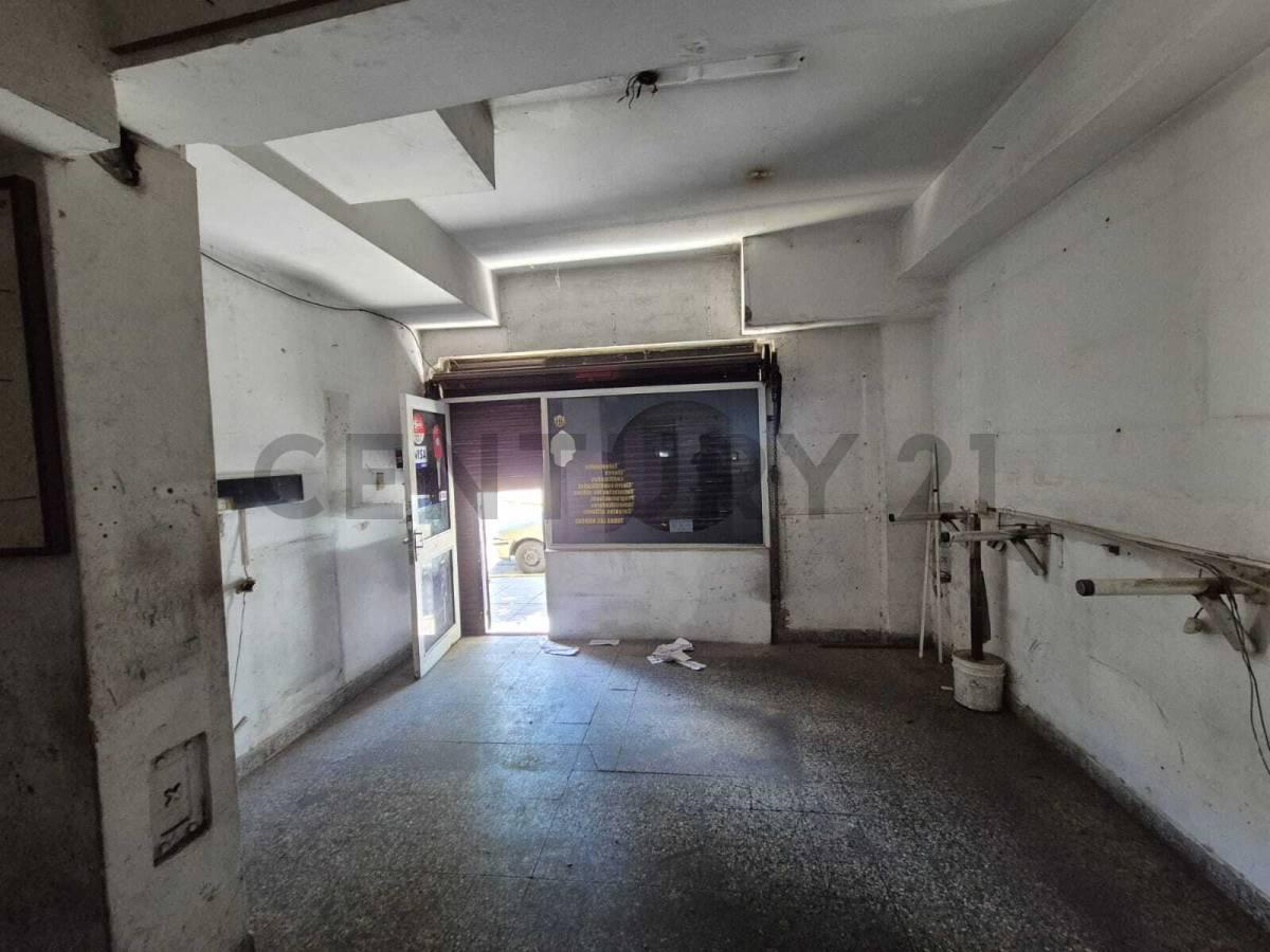 Foto de VENTA LOCAL THAMES A METROS DE WARNES, imagen 1