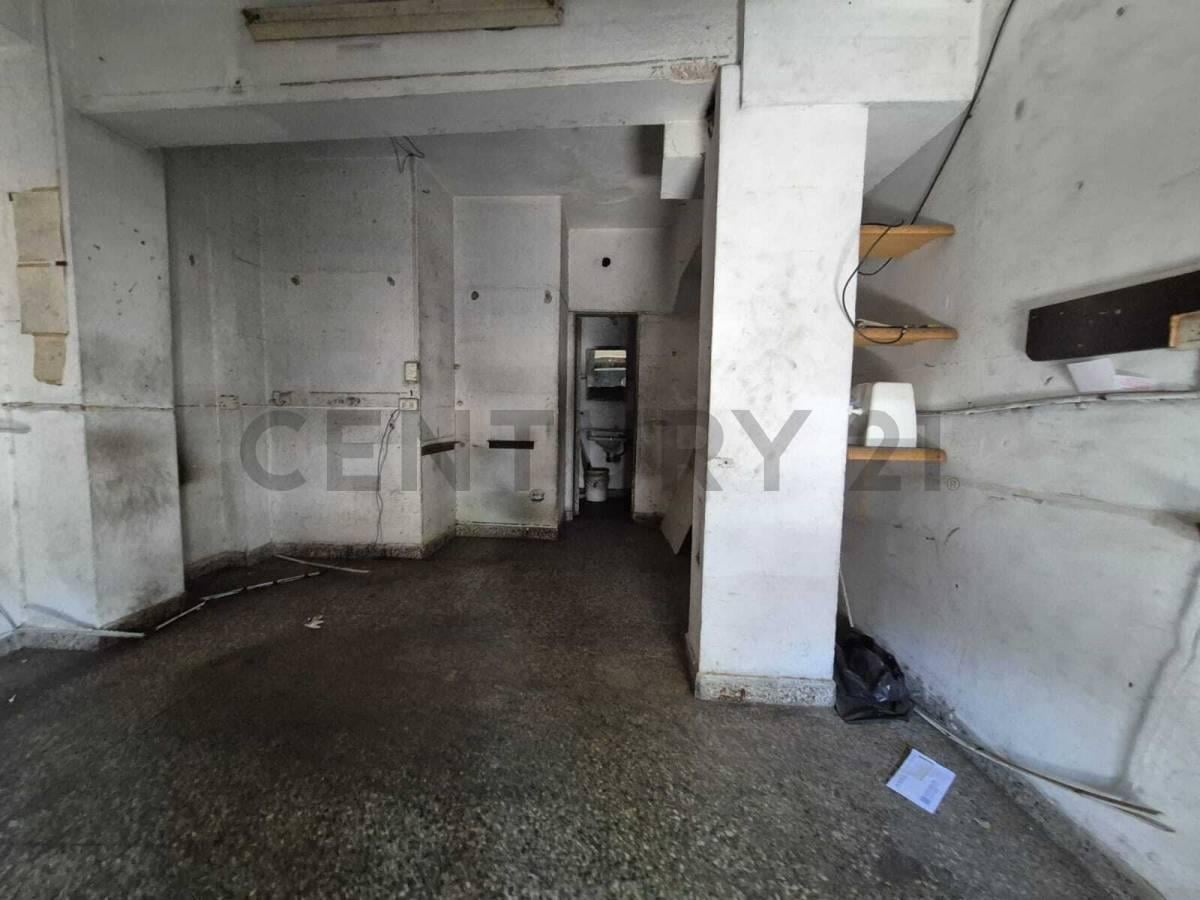 Foto de VENTA LOCAL THAMES A METROS DE WARNES, imagen 2