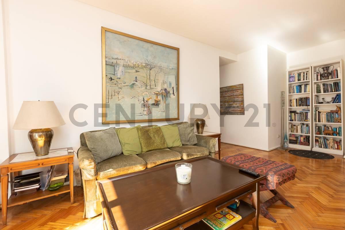 Foto de VENTA DEPARTAMENTO 3 AMBIENTES CON BALCÓN Y COCHERA EN RECOLETA, imagen 3