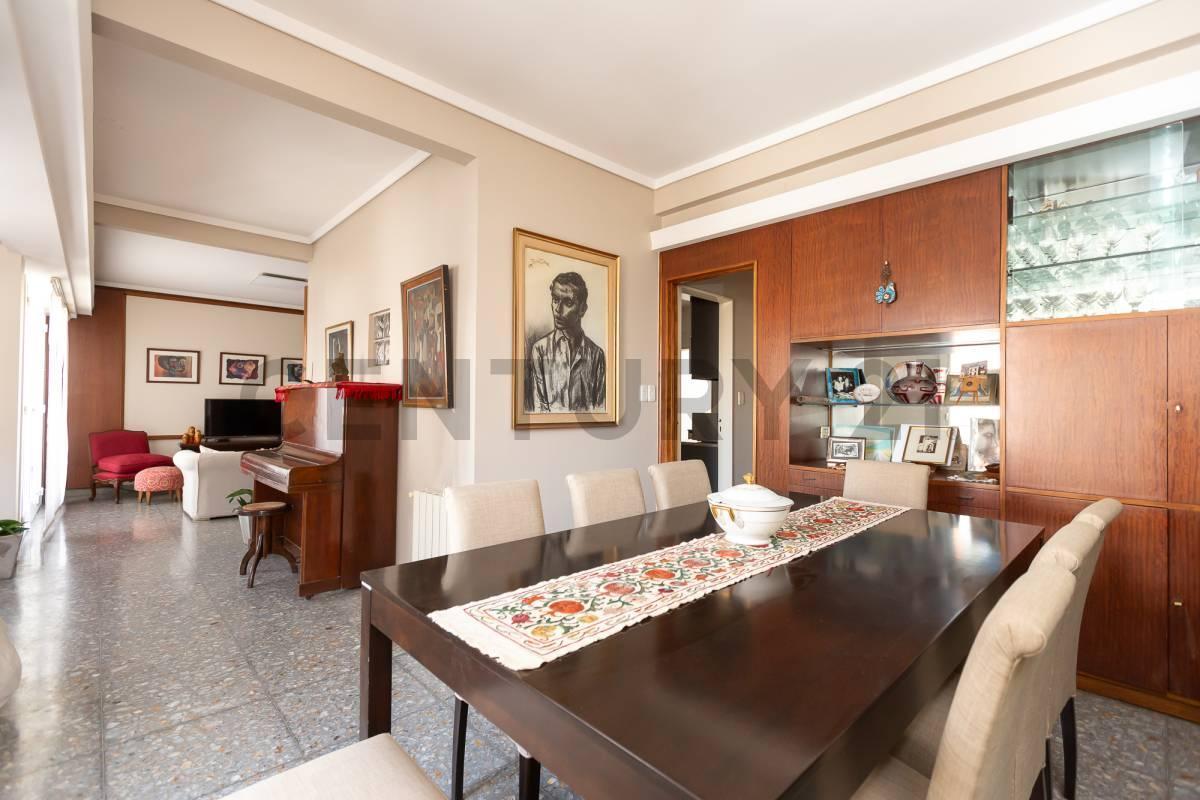 Foto de VENTA DE DÚPLEX 5 AMBIENTES CON DEPENDENCIA, 4 BALCONES Y COCHERA EN, imagen 4