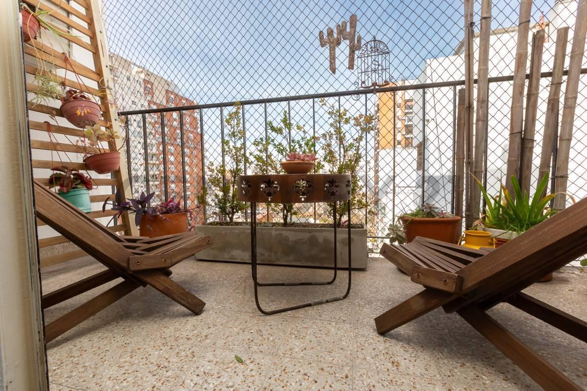 Foto de VENTA DE DÚPLEX 5 AMBIENTES CON DEPENDENCIA, 4 BALCONES Y COCHERA EN, imagen 1