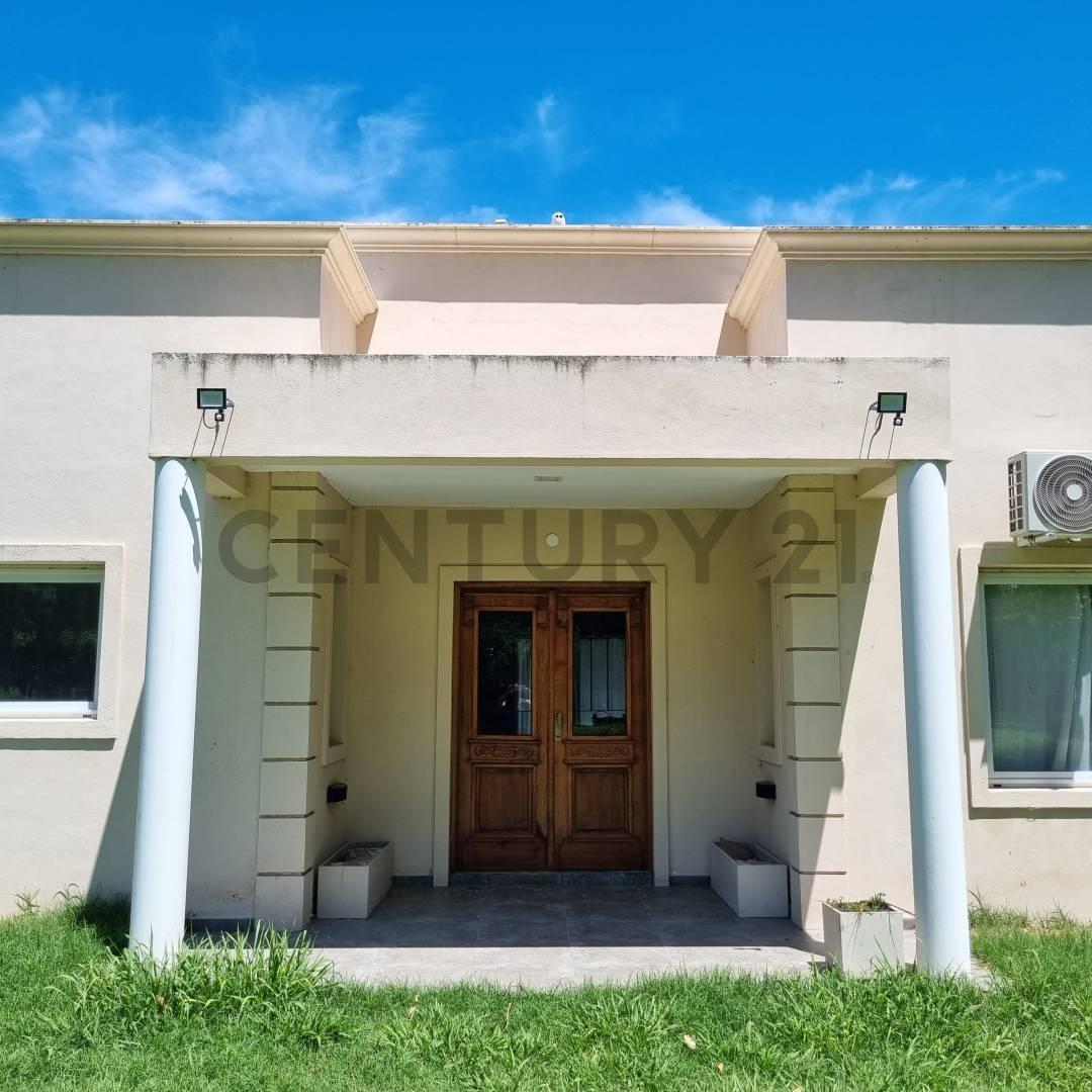 Venta de casa con alquiler - Brandsen