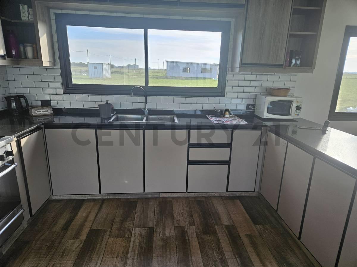 Foto de Venta Casa de 4 amb en Estancia Las Malvinas, Brandsen, imagen 4