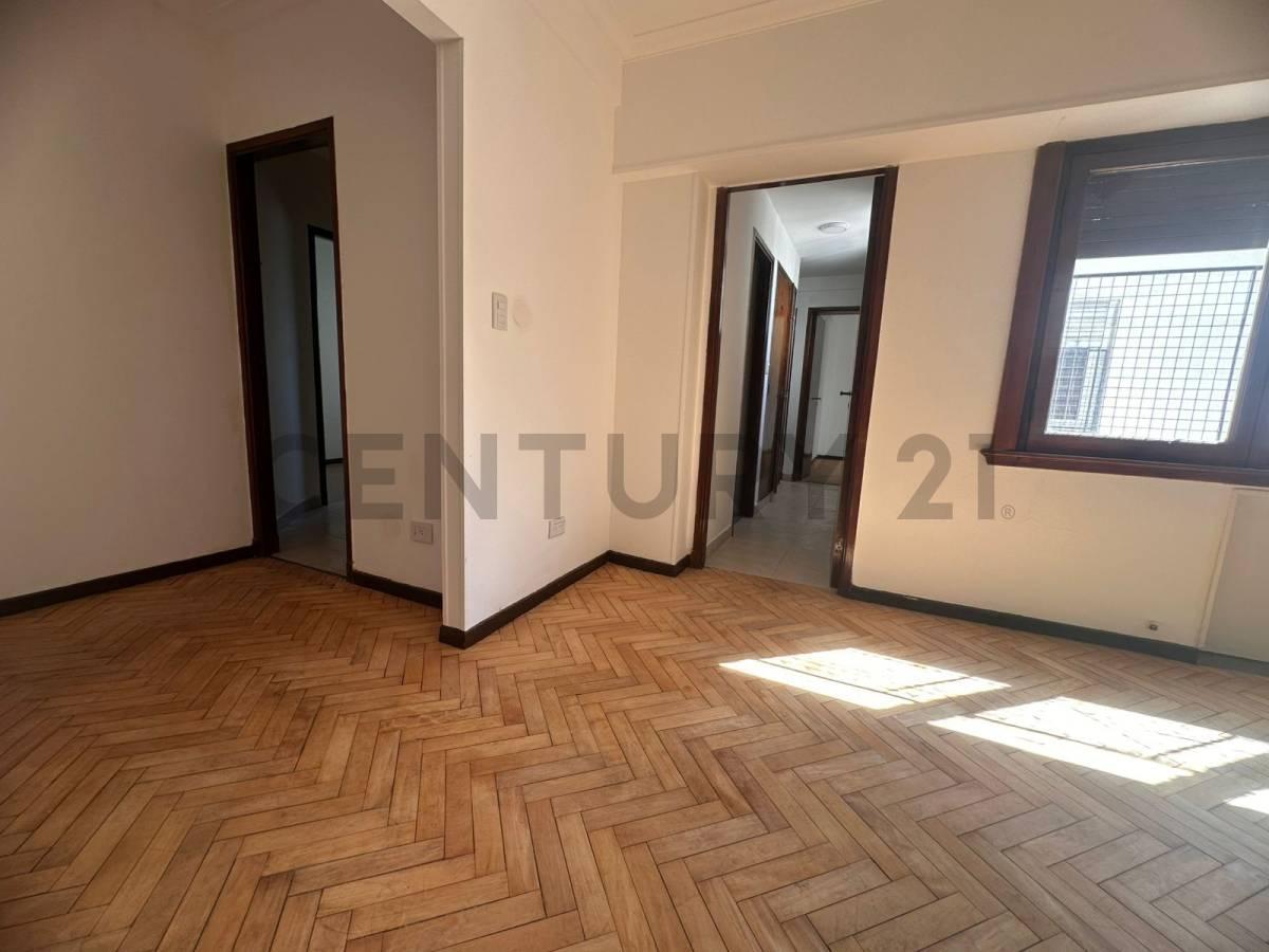 Foto de Venta de Semipiso 3 ambientes mas dependencia y baulera en Palermo, imagen 3