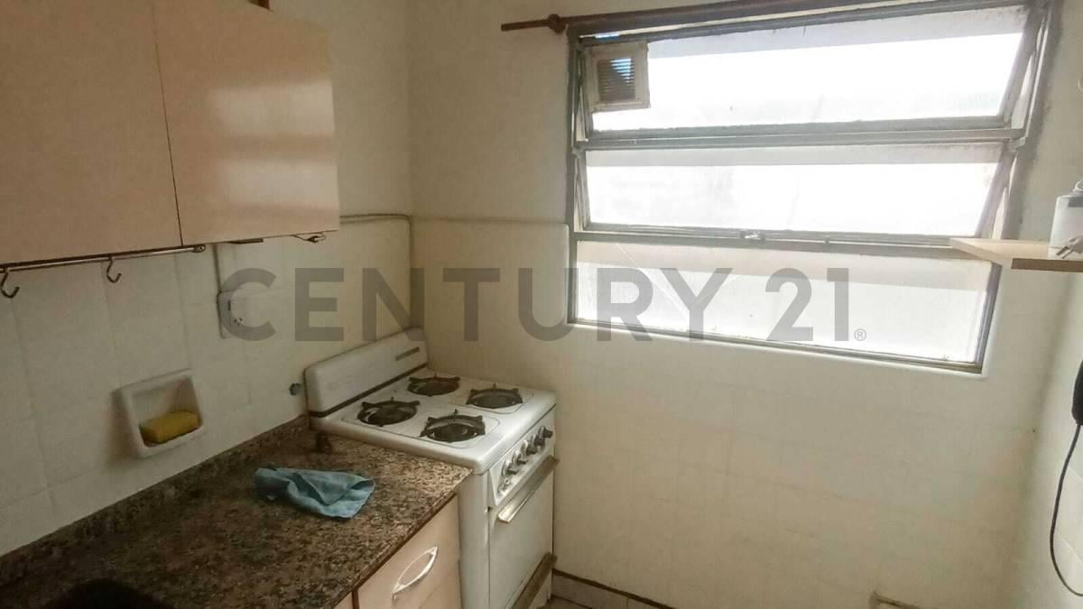 Foto de Alquiler Departamento 2 ambientes en en FLORES, imagen 2