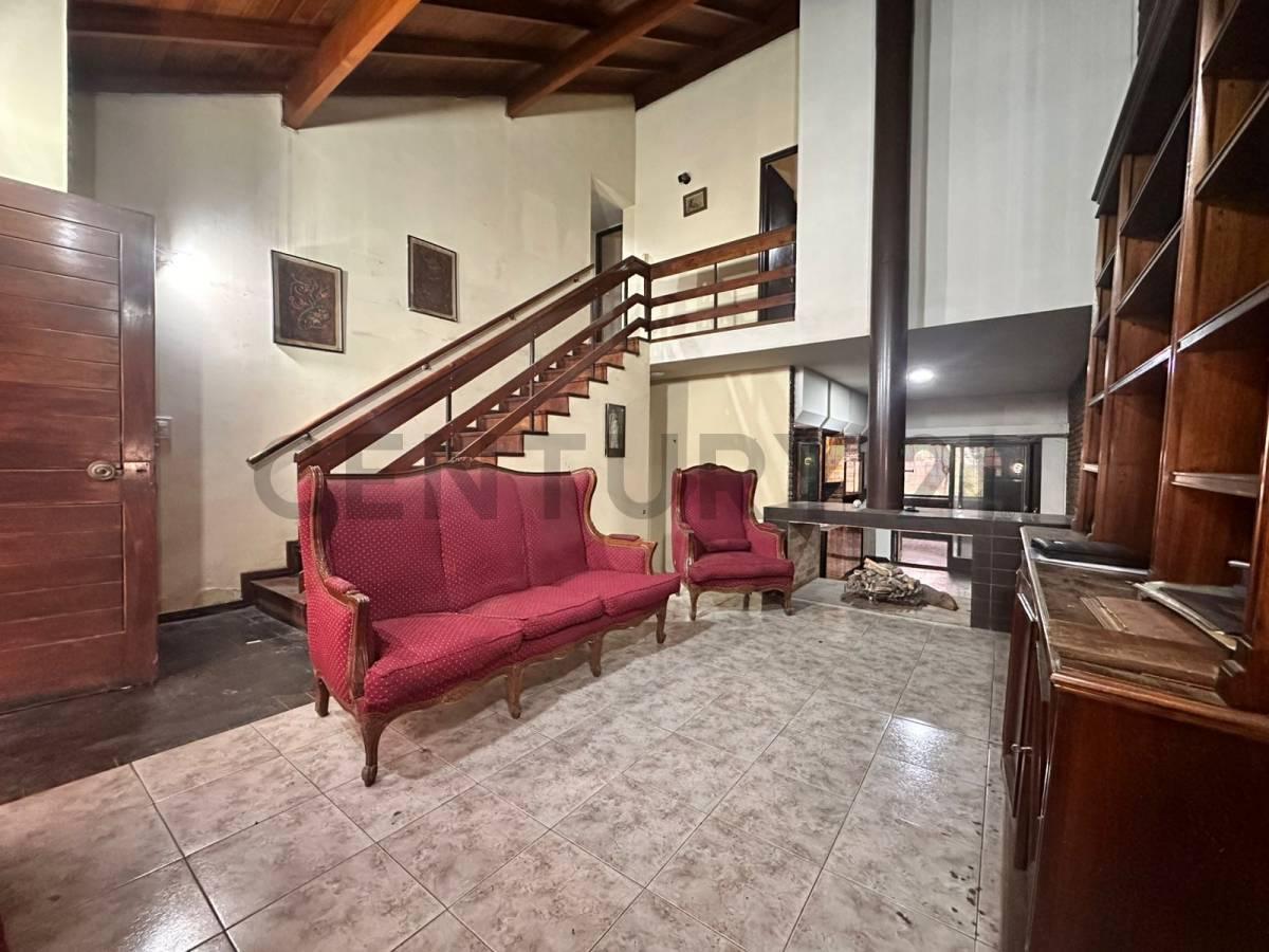 Foto de Casa de 4 ambientes en Venta en Caseros con Jardin, imagen 1